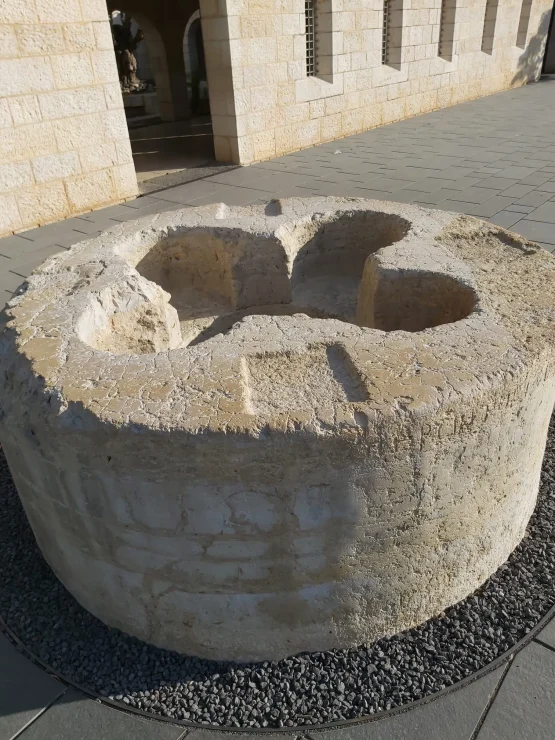 Pila bautismal bizantina s IV