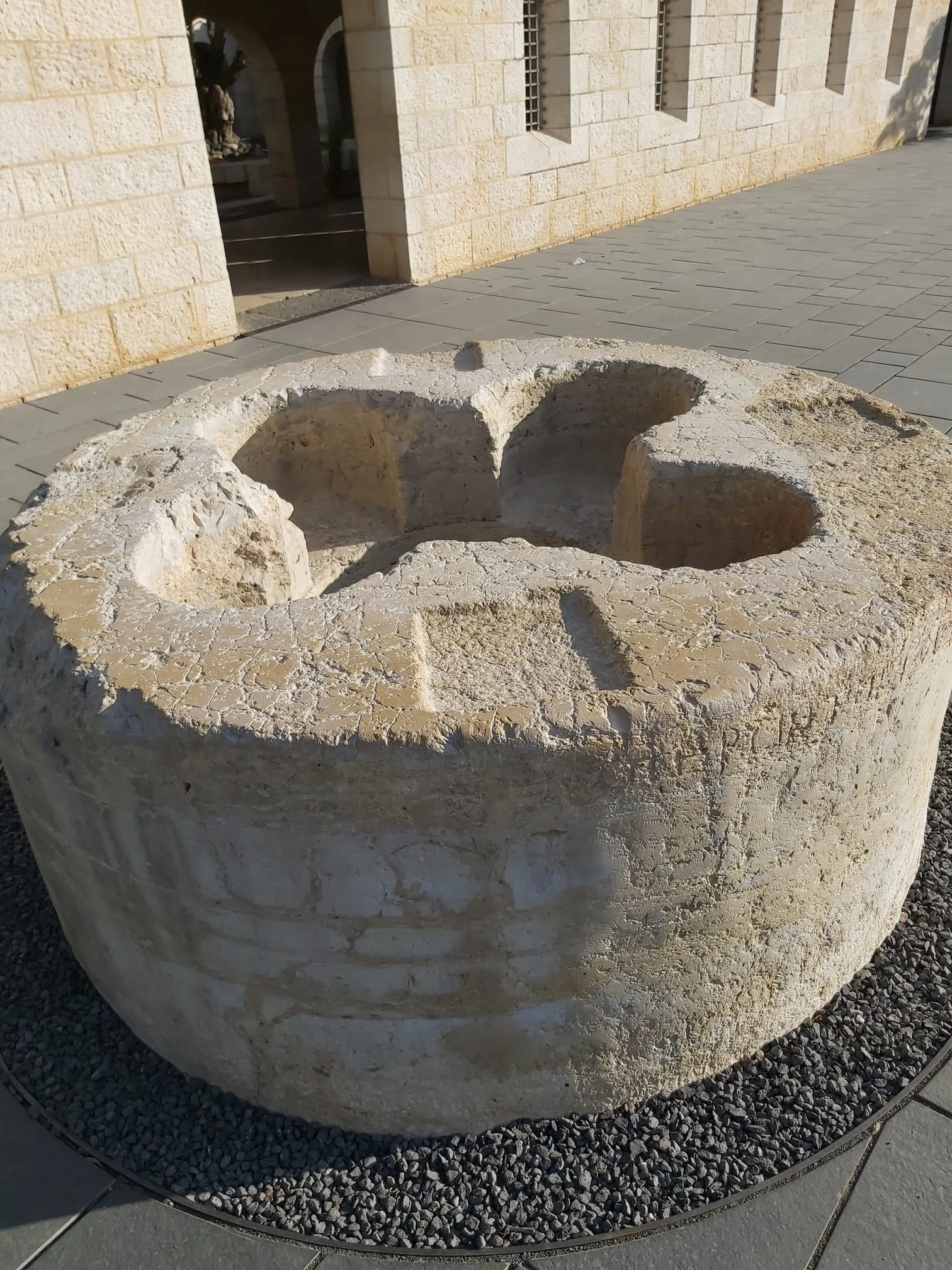 Pila bautismal bizantina s IV
