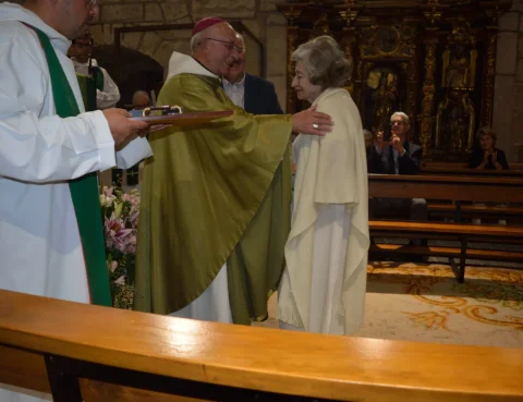 Cruz de Buenafuente para Ángela C. Ionescu