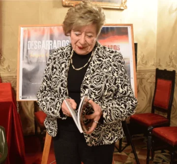Angela C Ionescu